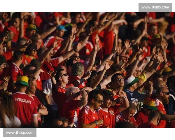 最新足球赛事回顾：激烈对决与惊人逆转，豪门球队如何迎难而上